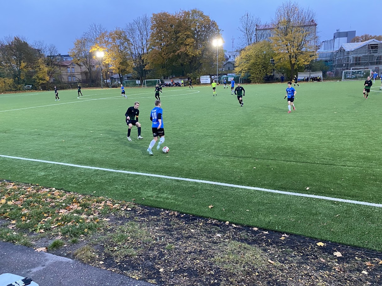 Segastel asjaoludel Wismaris ehk tervitused Eesti jalgpallile